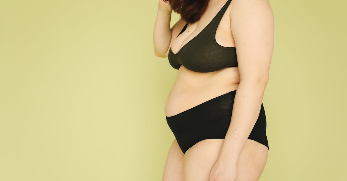découvrez notre lingerie body positive, conçue pour célébrer toutes les morphologies. offrez-vous confort et confiance avec des modèles inclusifs qui mettent en valeur votre beauté naturelle. adoptez l'estime de soi et le plaisir de porter une lingerie qui vous correspond.