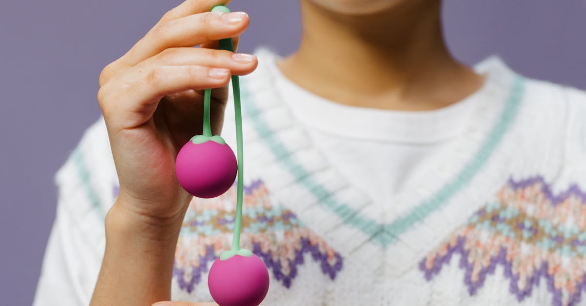 découvrez les exercices de kegel : renforcez votre plancher pelvien, améliorez votre santé sexuelle et encouragez le bien-être général. parfait pour les femmes et les hommes désirant une meilleure tonicité musculaire.
