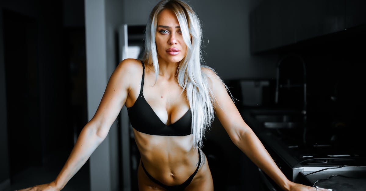 découvrez les dernières tendances en lingerie ! explorez des styles innovants, des matières séduisantes et des coupes modernes qui sublimeront votre silhouette. restez à la pointe de la mode avec nos conseils et inspirations.