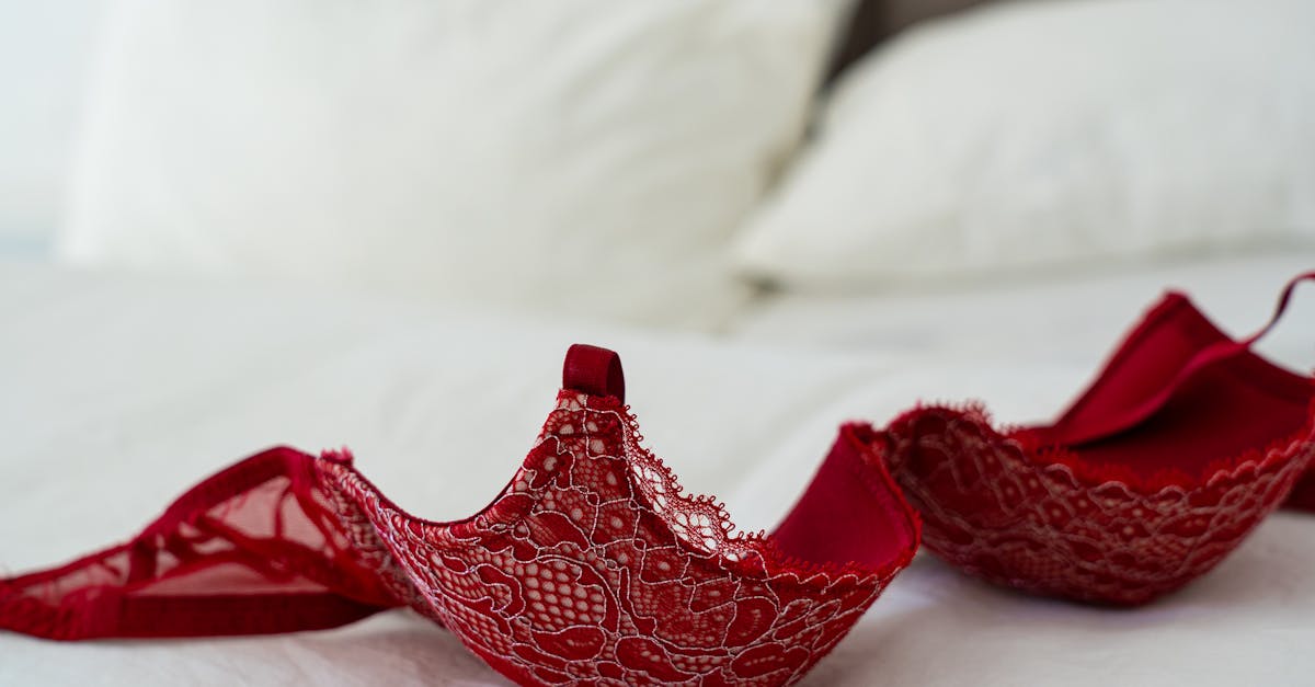 découvrez notre sélection exclusive de lingerie raffinée et sexy. que ce soit pour une occasion spéciale ou pour le quotidien, notre collection allie confort, élégance et sensualité. trouvez la pièce parfaite qui vous fera vous sentir belle et confiante.