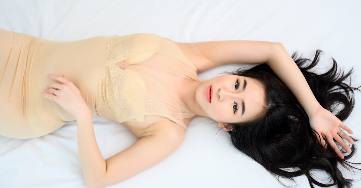 découvrez notre collection de lingerie pastel, alliant élégance et confort. des ensembles raffinés aux couleurs douces pour sublimer votre silhouette tout en vous offrant un bien-être inégalé. explorez notre sélection et révélez votre féminité avec style.