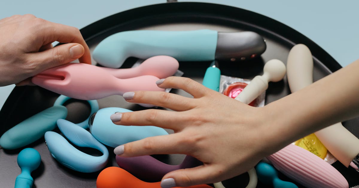 découvrez notre sélection variée de sex toys pour pimenter votre vie intime. que vous soyez débutant ou expérimenté, trouvez l'objet de plaisir qui répond à vos envies. explorez des options pour tous les goûts et toutes les préférences afin d'améliorer vos moments de passion.
