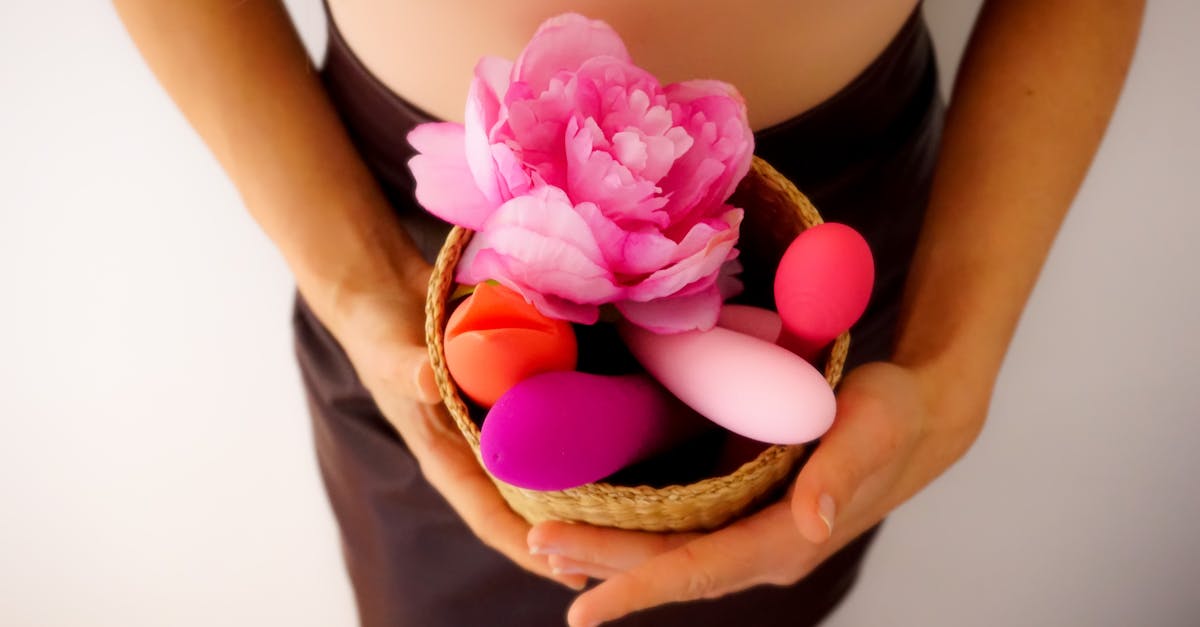 découvrez nos conseils pratiques pour l'entretien de vos sex toys. assurez la durabilité et l'hygiène de vos jouets intimes grâce à des astuces simples et efficaces. apprenez comment nettoyer, stocker et utiliser vos accessoires de manière sécurisée pour une expérience toujours agréable.