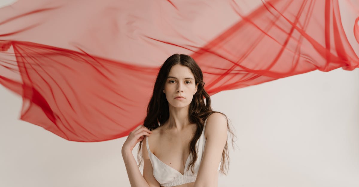découvrez notre collection de lingerie sexy, alliant élégance et sensualité. laissez-vous séduire par des designs audacieux et des matières raffinées qui mettront en valeur votre silhouette. parfait pour pimenter vos moments intimes ou vous sentir belle au quotidien.