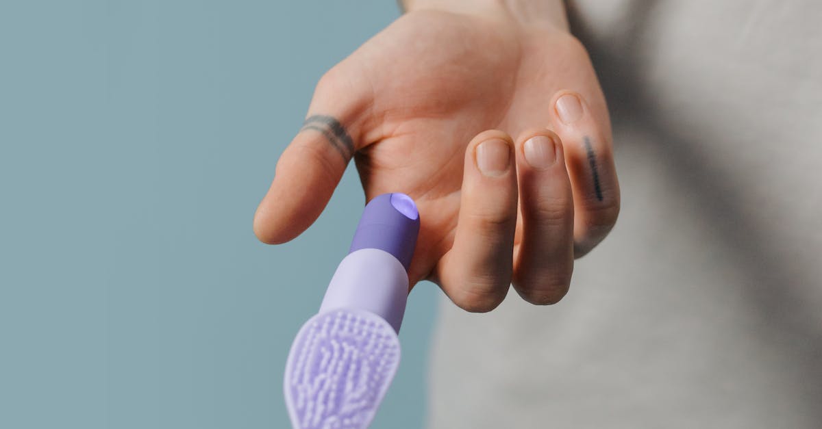 découvrez notre sélection de vibrateurs innovants et de qualité, conçus pour stimuler vos sens et enrichir vos moments d'intimité. explorez des sensations inédites grâce à des dispositifs adaptés à chaque désir, pour une expérience personnelle unique et épanouissante.