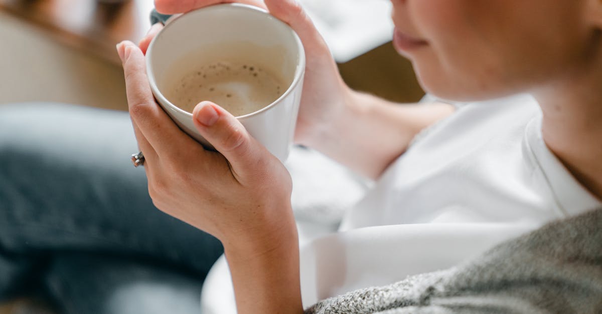 découvrez nos conseils, astuces et informations pour explorer le plaisir anal en toute sécurité : pratiques, hygiène, choix des accessoires et bien-être pour une expérience agréable et respectueuse.