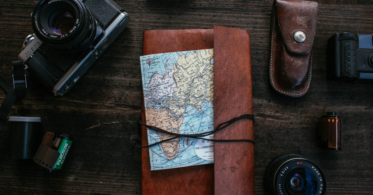 découvrez notre kit bdsm complet, idéal pour explorer vos fantasmes en toute sécurité. parfait pour les débutants et les initiés, il contient tous les accessoires essentiels pour pimenter vos jeux intimes.