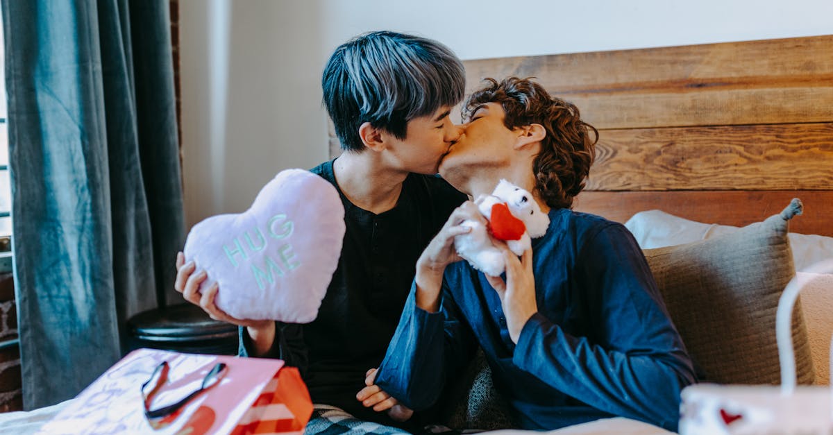 découvrez une nouvelle expérience de plaisir avec les sex toys bluetooth : connectez, contrôlez à distance et explorez des sensations inédites en solo ou en couple. discrétion et innovation au service de votre intimité !