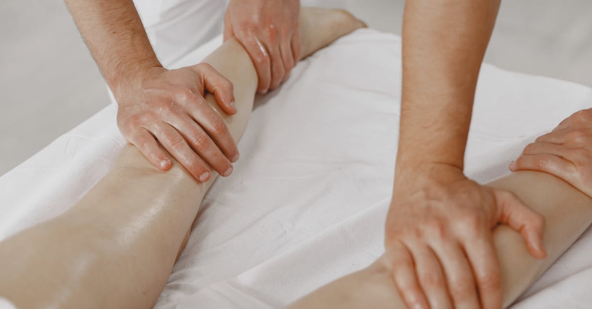 découvrez notre huile de massage érotique, idéale pour éveiller les sens et intensifier la passion. texture soyeuse, parfum envoûtant, moments intimes garantis.