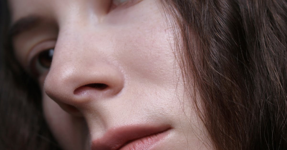 découvrez les lingettes intimes, spécialement conçues pour une hygiène douce et un confort au quotidien. idéales pour une sensation de fraîcheur et de propreté à tout moment, même en déplacement.