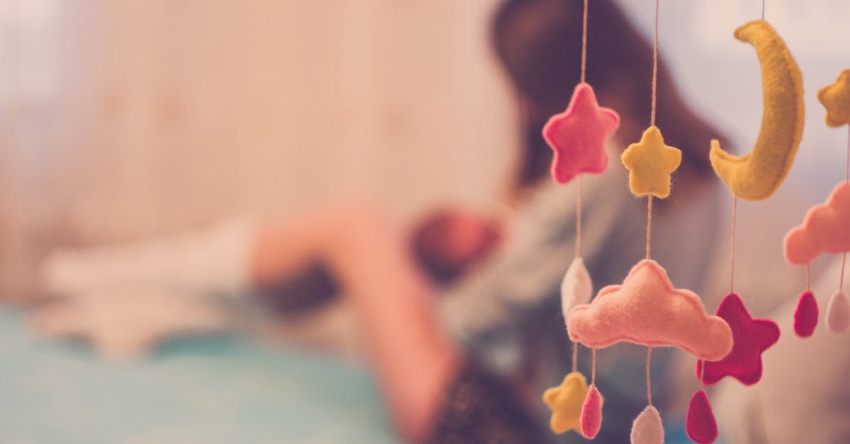 découvrez nos conseils pour entretenir, nettoyer et ranger vos sex toys afin d'assurer hygiène, sécurité et longévité à vos accessoires intimes.